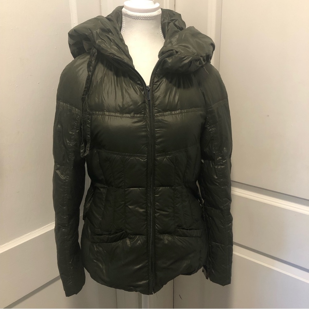 BCBG ladies puffer down filled winter coat size small